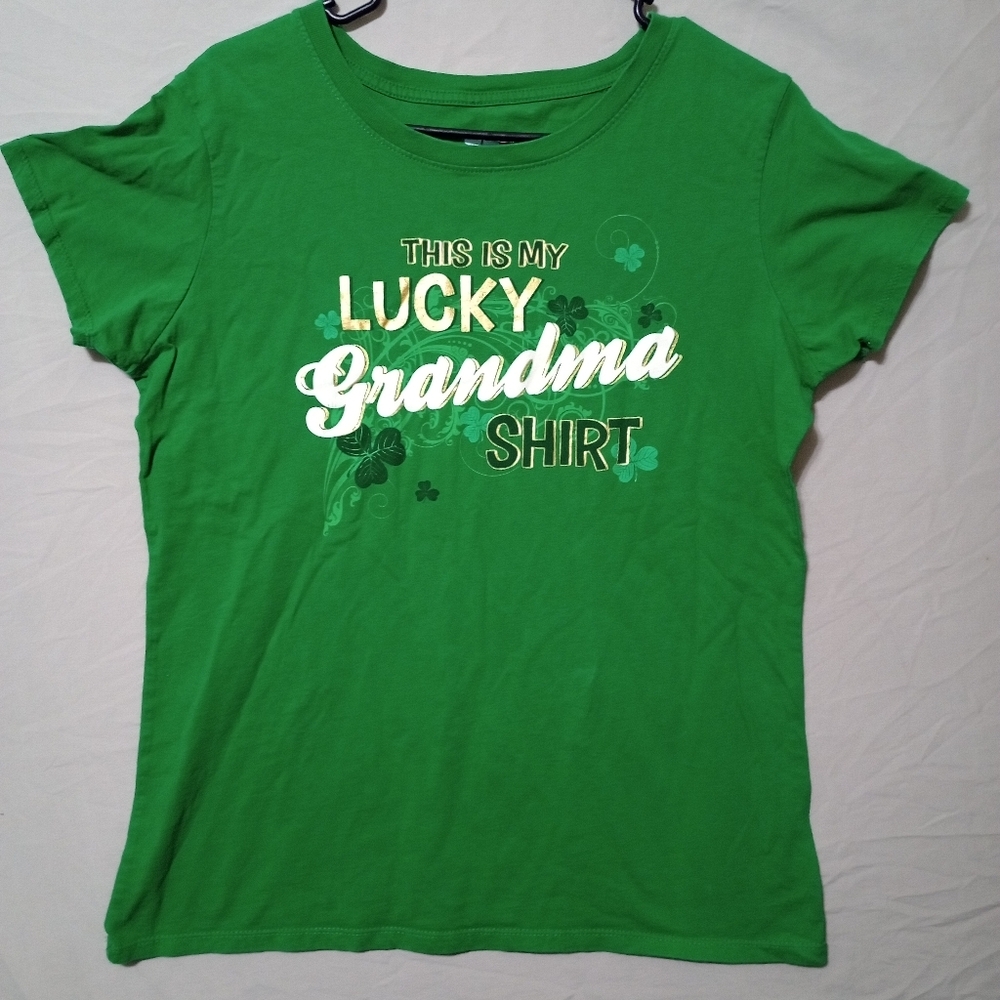 Lucky Grandma St. Patrick’s Day Tee Shirt Tshirt Sz L Green Casual Holiday